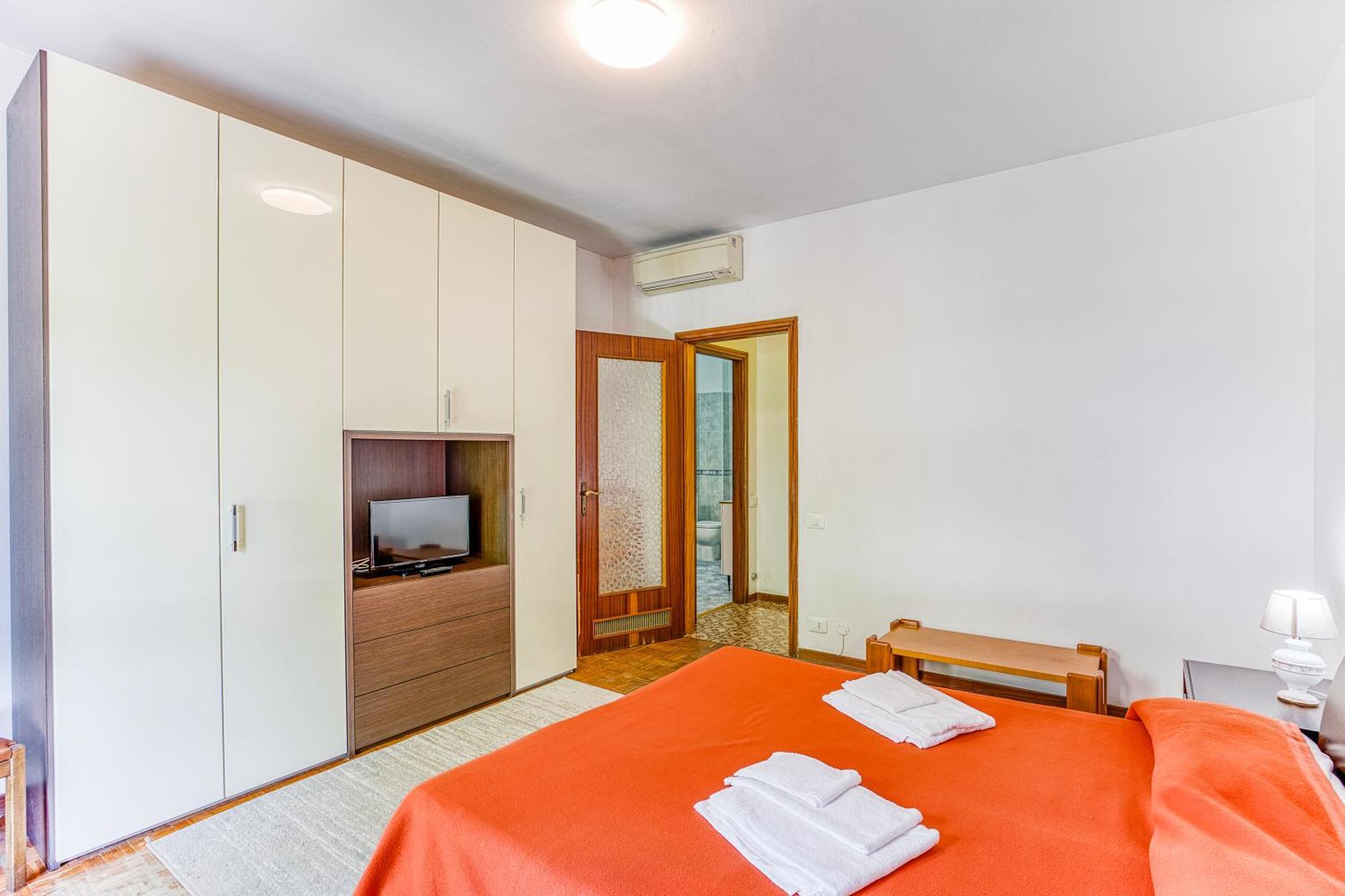 Casa Arno 500M From Beach - Happy Rentals Marina di Massa Exterior photo