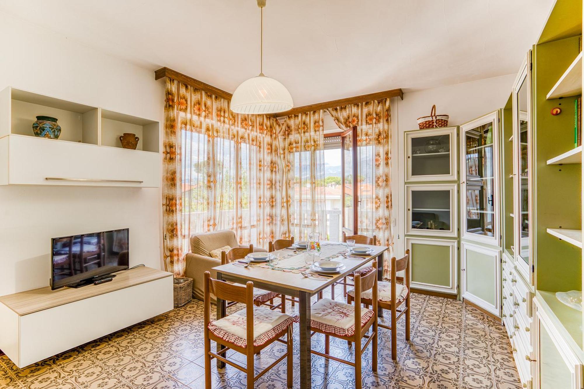 Casa Arno 500M From Beach - Happy Rentals Marina di Massa Exterior photo