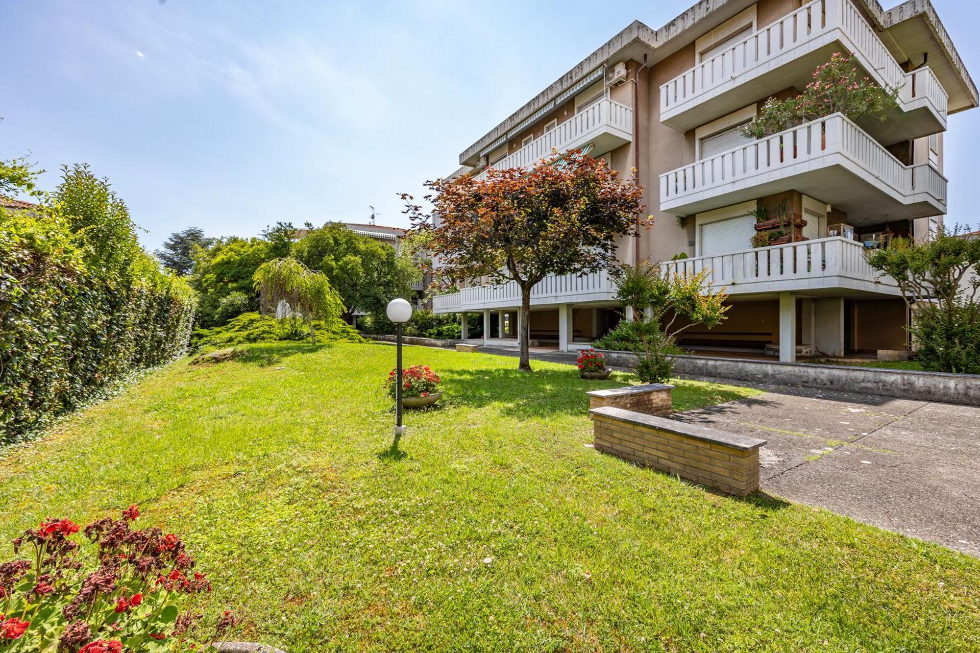 Casa Arno 500M From Beach - Happy Rentals Marina di Massa Exterior photo